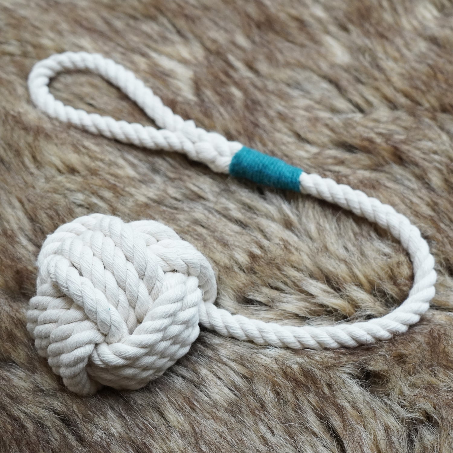 The Innocent Hound Rope Ball tau hundeleke 40 cm bomull