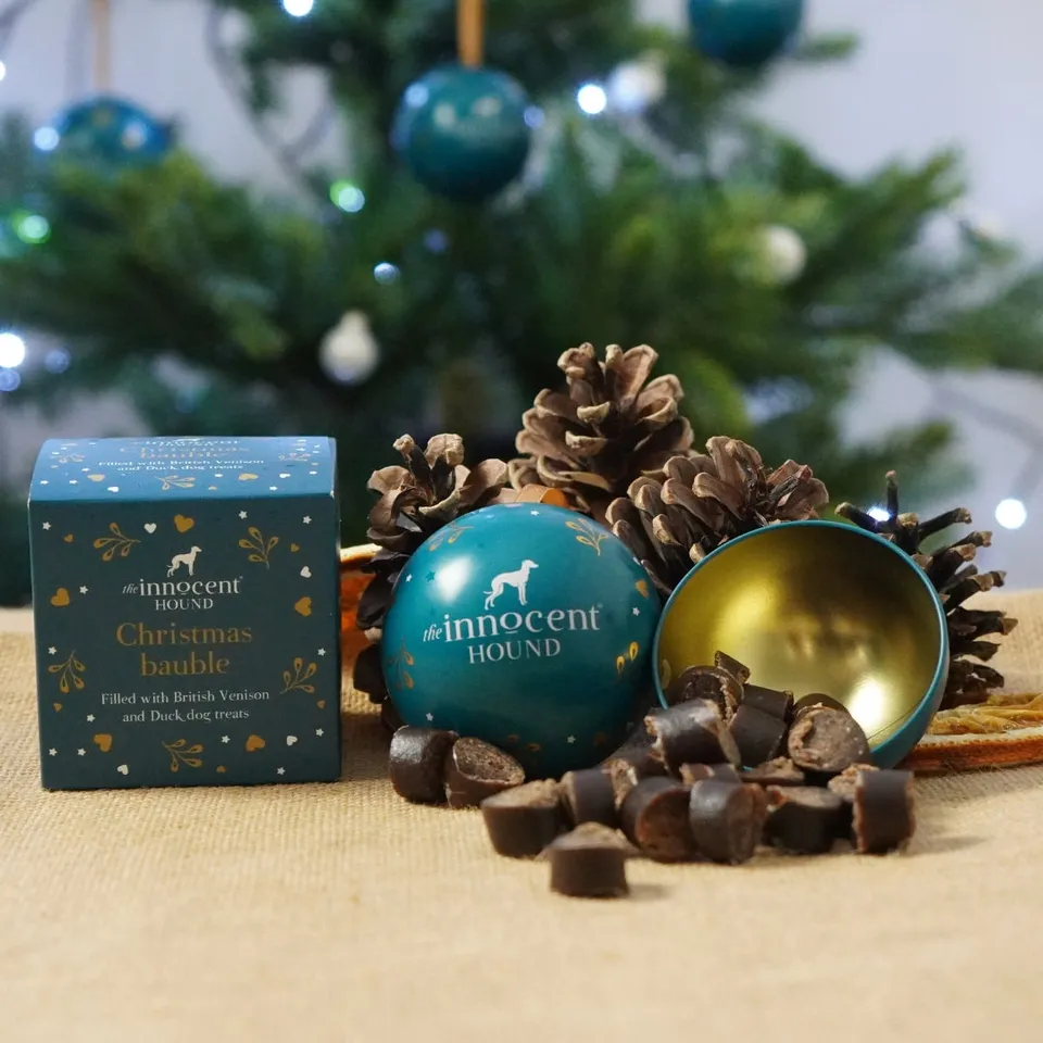 The Innocent Hound Christmas Bauble hundegodt 50 g and vilt